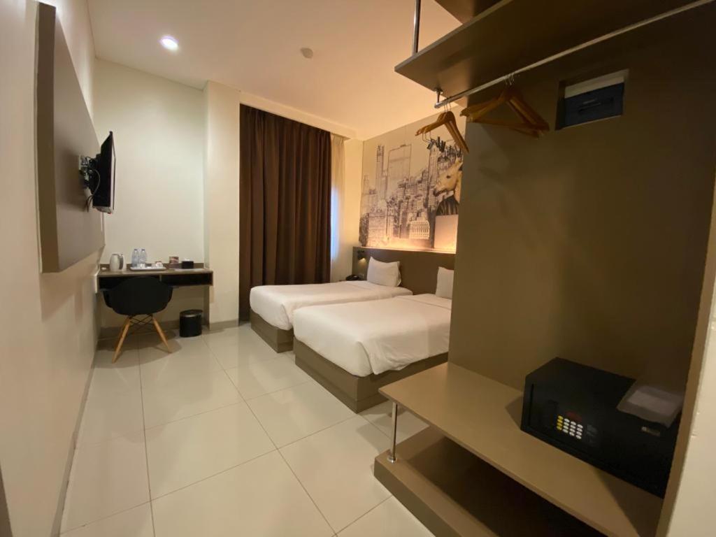 פאלמבאנג Opi Indah Hotel מראה חיצוני תמונה