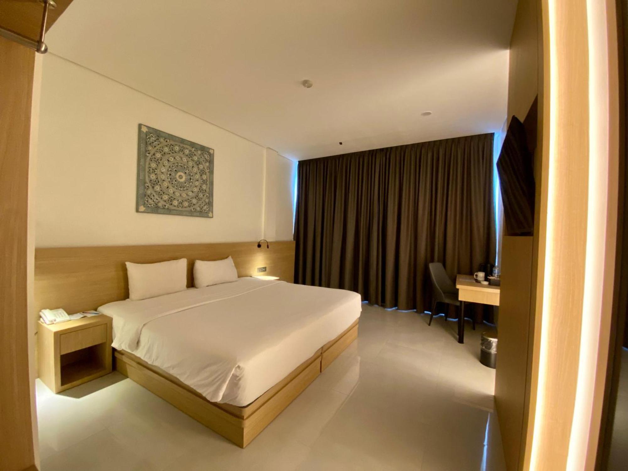 פאלמבאנג Opi Indah Hotel מראה חיצוני תמונה