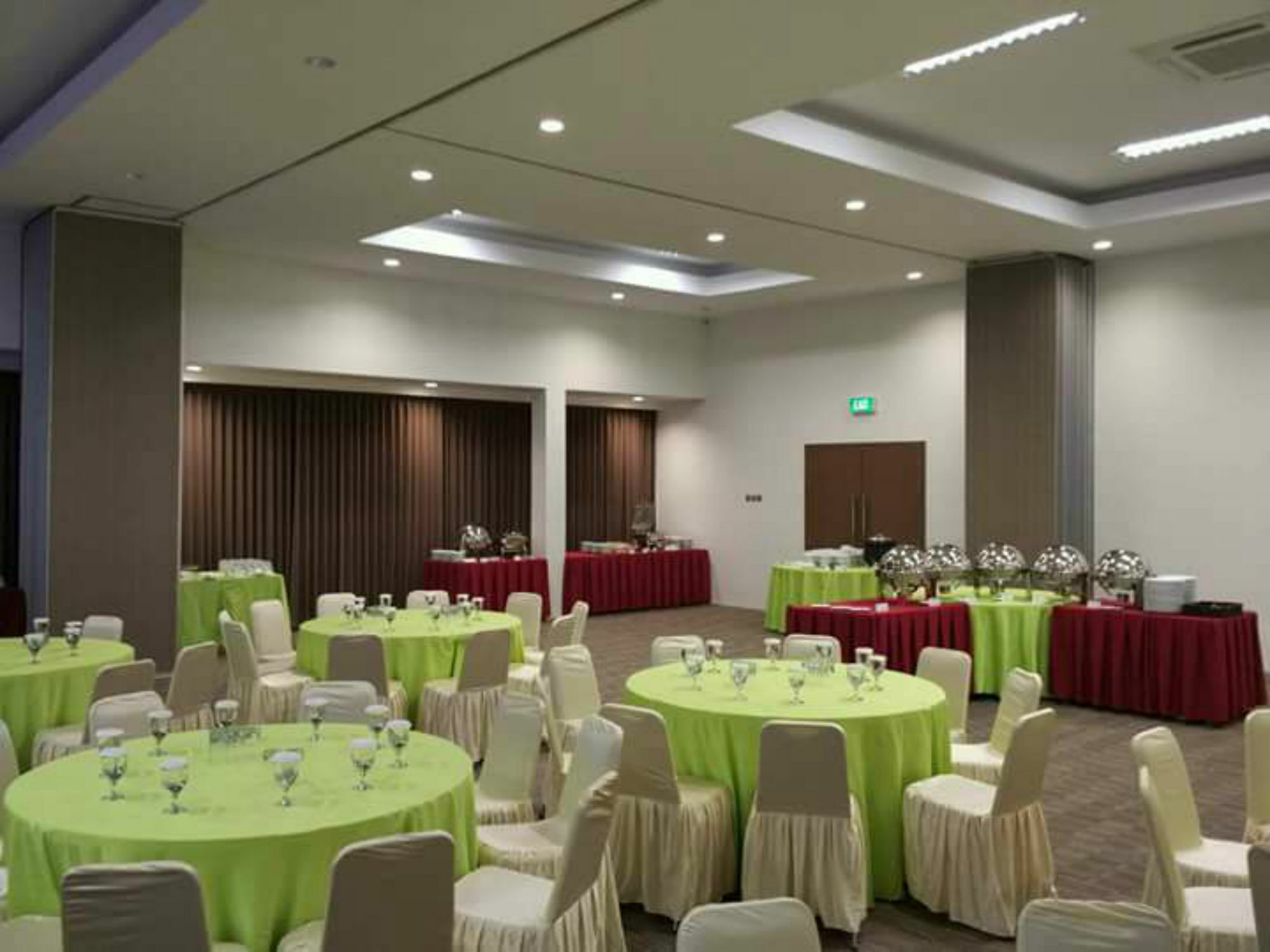 פאלמבאנג Opi Indah Hotel מראה חיצוני תמונה